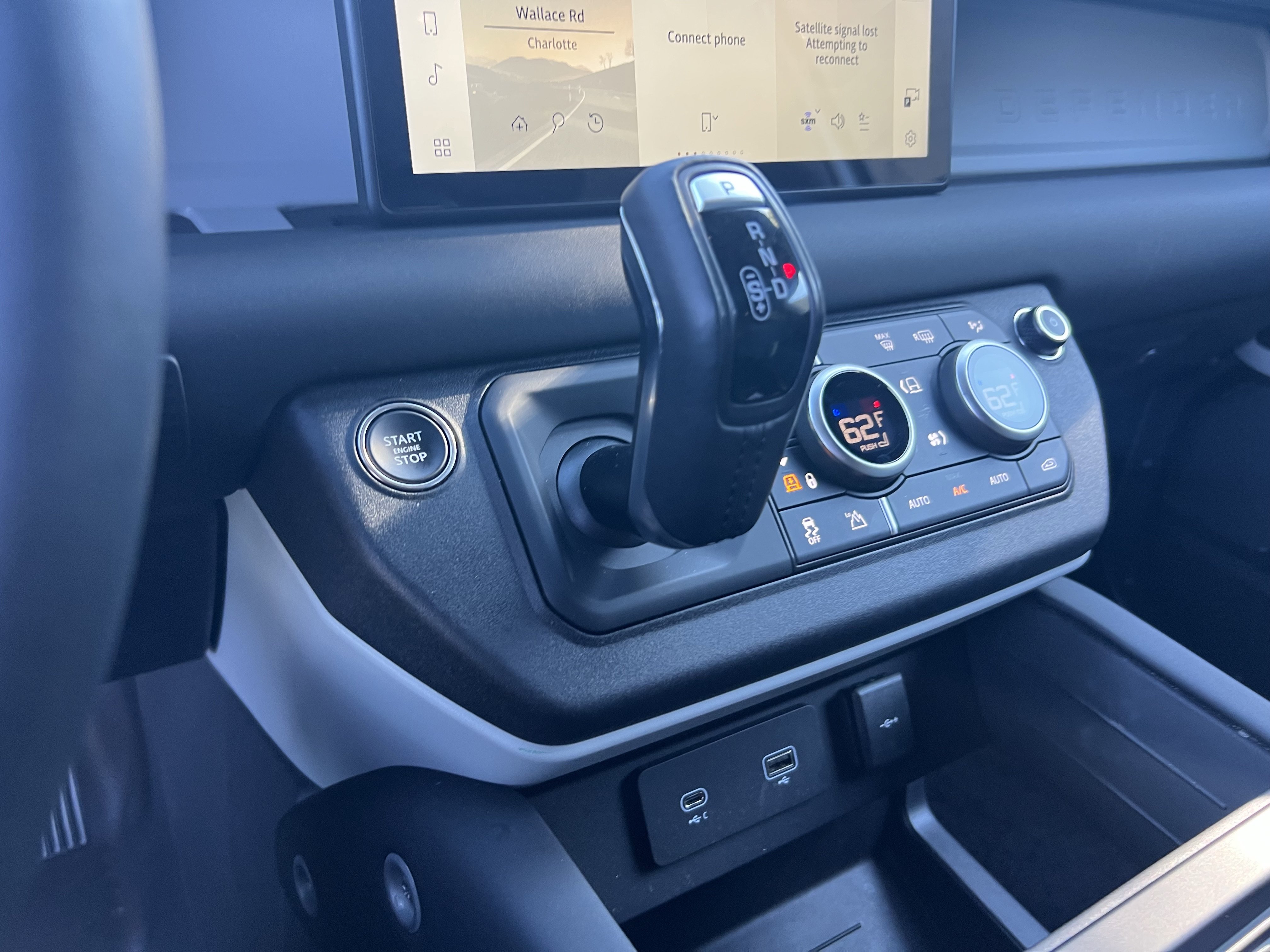 Certified 2024 Land Rover Defender 110 X-Dynamic SE AWD/4WD image 26
