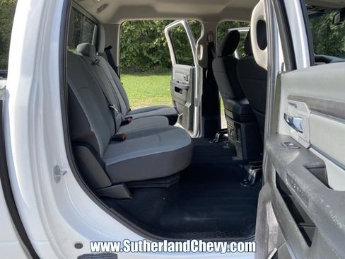 Used 2022 RAM 1500 Classic SLT w/ Electronics Group image 40