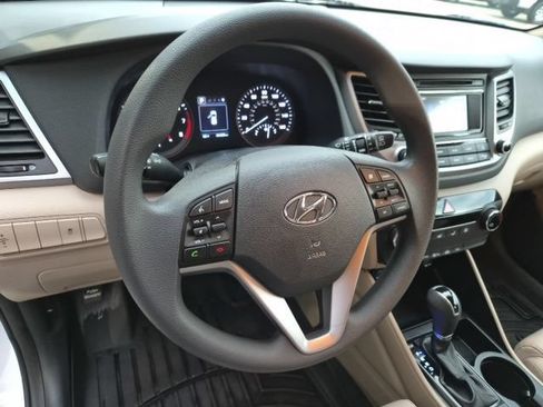 Used 2017 Hyundai Tucson SE w/ SE Popular Package 02 AWD/4WD image 17