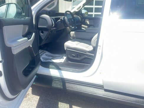 Used 2025 Ford Expedition Max Active AWD/4WD image 26