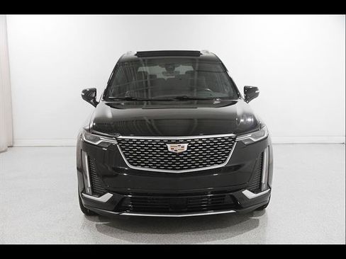 Used 2023 Cadillac XT6 Premium Luxury w/ Technology Package AWD/4WD image 2