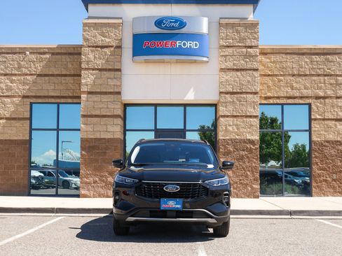 New 2025 Ford Escape SE w/ PHEV Premium Package image 3