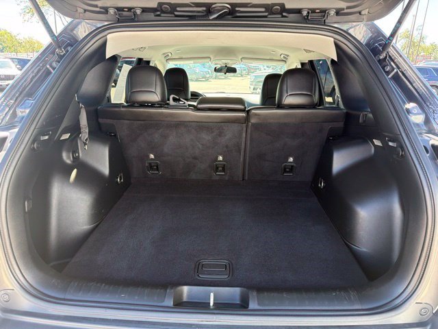 Used 2019 Jeep Cherokee Latitude Plus FWD image 16