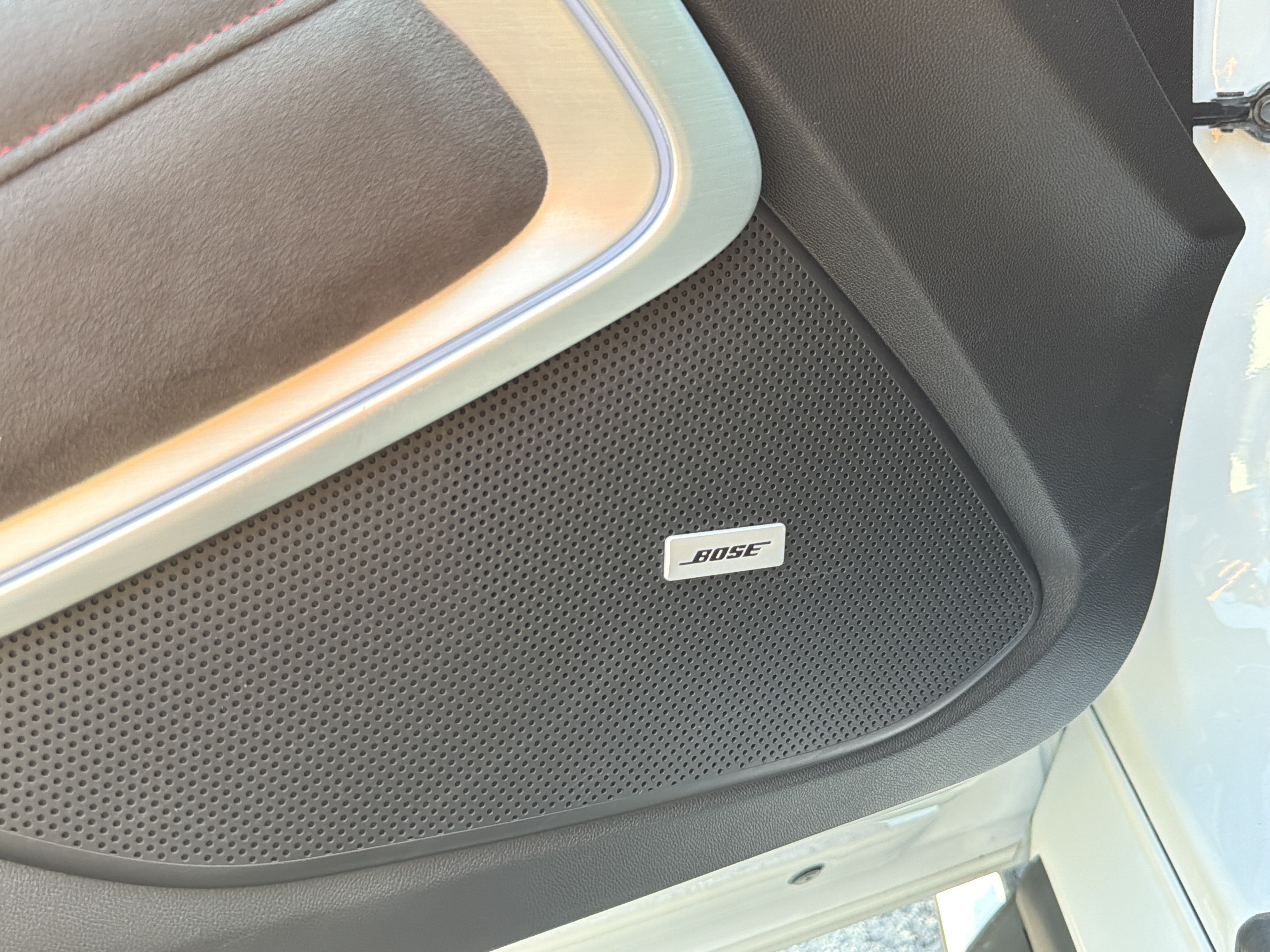 Used 2020 Chevrolet Camaro ZL1 RWD image 26