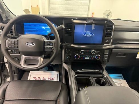New 2026 Ford F450 4x4 Crew Cab Super Duty image 14