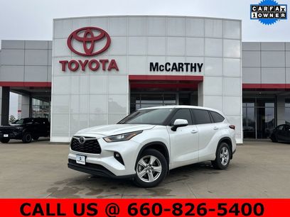 Used 2022 Toyota Highlander LE