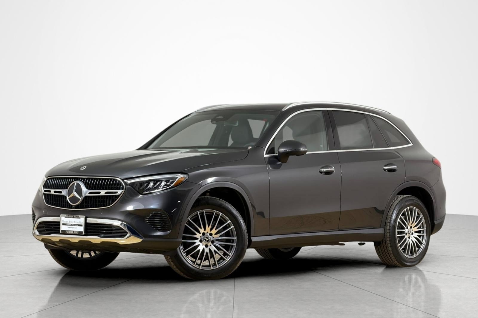 Used 2026 Mercedes-Benz GLC 300 image 1