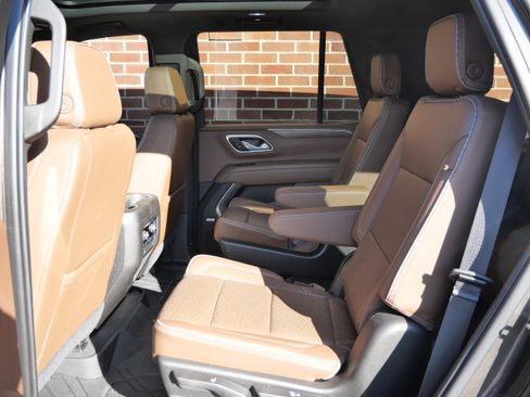 Used 2021 Chevrolet Tahoe High Country w/ Premium Package image 10