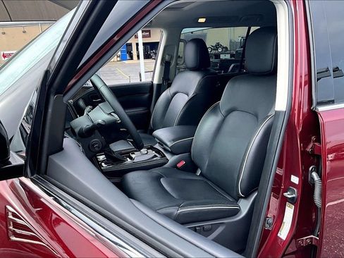 Used 2023 INFINITI QX80 Premium Select w/ All-Season Package RWD image 36