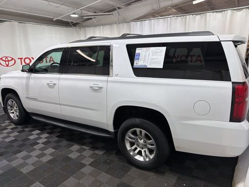 Used 2020 Chevrolet Suburban LT image 4