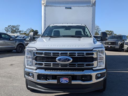 New 2025 Ford F550 4x4 Regular Cab Super Duty image 9