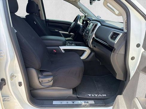 Used 2017 Nissan Titan SV RWD image 21