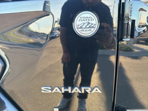 Used 2019 Jeep Wrangler Unlimited Sahara image 9