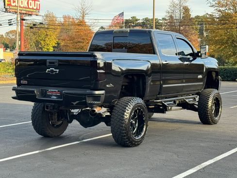 Used 2015 Chevrolet Silverado 2500 High Country w/ Duramax Plus Package image 6