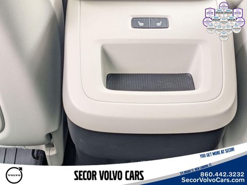 Certified 2023 Volvo XC60 B5 Plus w/ Climate Package AWD/4WD image 17