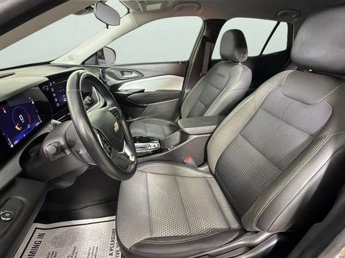 Certified 2024 Chevrolet Trax LT w/ Driver Confidence Package FWD image 33
