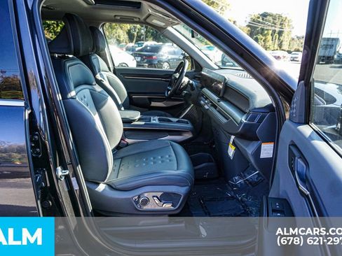 Used 2024 Kia EV9 Wind image 24