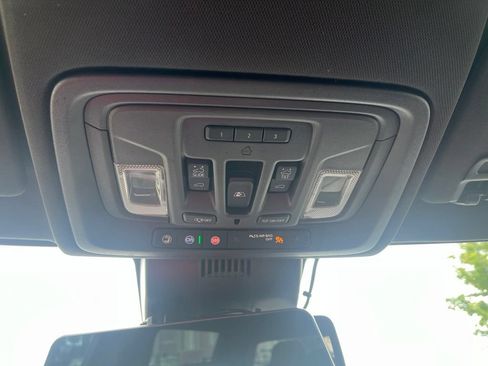 Used 2022 Chevrolet Silverado 1500 ZR2 AWD/4WD image 35