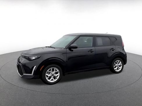 Used 2025 Kia Soul LX w/ LX Technology Package image 8