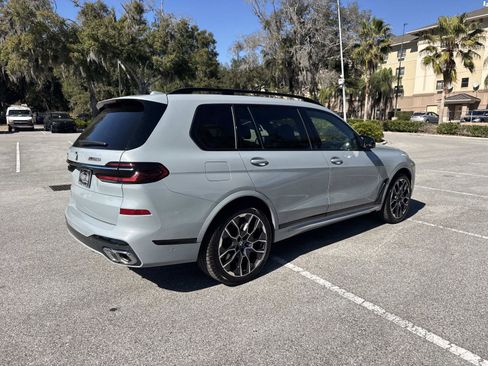 Used 2024 BMW X7 M60i image 4