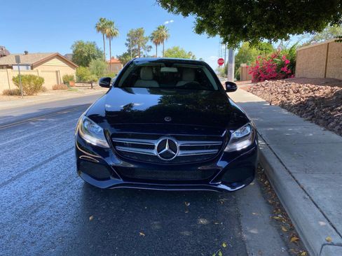 Used 2018 Mercedes-Benz C 300 Sedan image 5