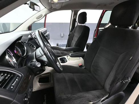 Used 2014 Dodge Grand Caravan SXT w/ Rear Park Assist Package image 21