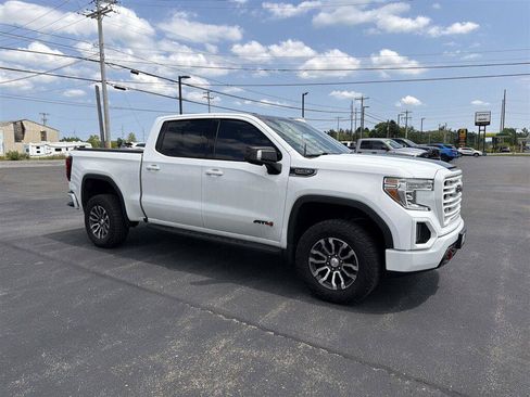 Used 2022 GMC Sierra 1500 AT4 w/ AT4 Preferred Package AWD/4WD image 2