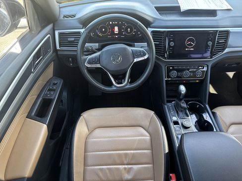 New 2026 Volkswagen Atlas Cross Sport SEL Premium R-Line image 7