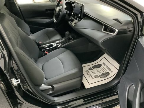 Used 2022 Toyota Corolla LE image 20
