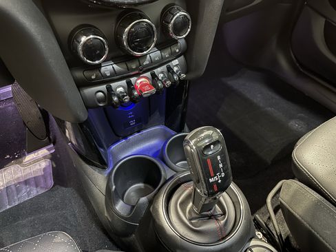 Used 2021 MINI Cooper S image 12