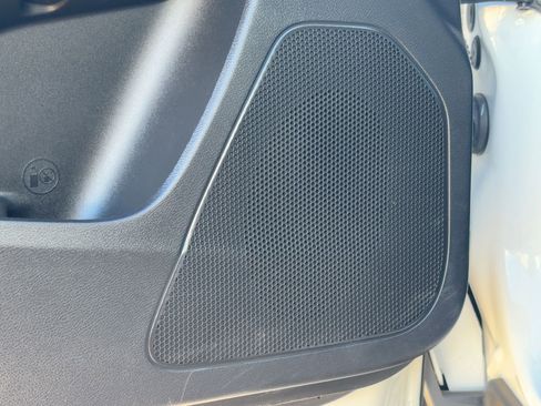 Used 2023 Jeep Cherokee Altitude Lux image 14