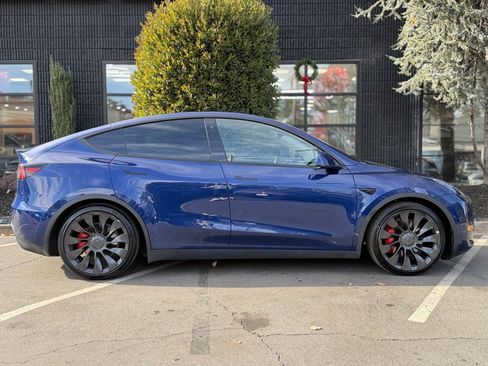 Used 2022 Tesla Model Y Performance image 20