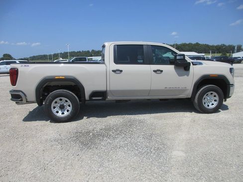 New 2026 GMC Sierra 2500 Pro AWD/4WD image 3