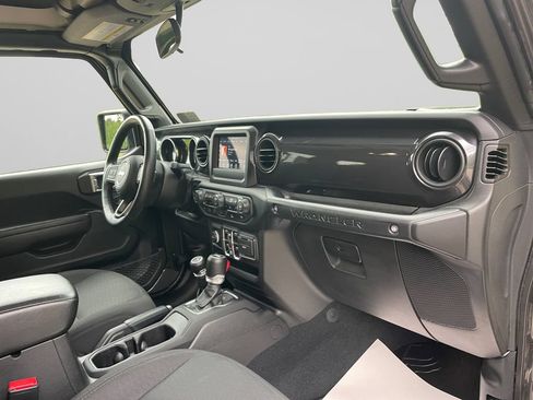 Certified 2022 Jeep Wrangler Unlimited Sport AWD/4WD image 10