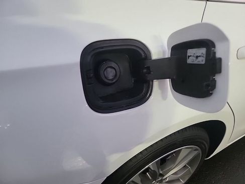 Used 2023 Chevrolet Malibu LT image 21