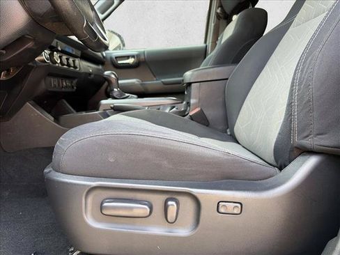 Used 2023 Toyota Tacoma TRD Sport AWD/4WD image 12