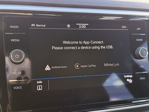 Used 2022 Volkswagen Atlas Cross Sport SE image 8