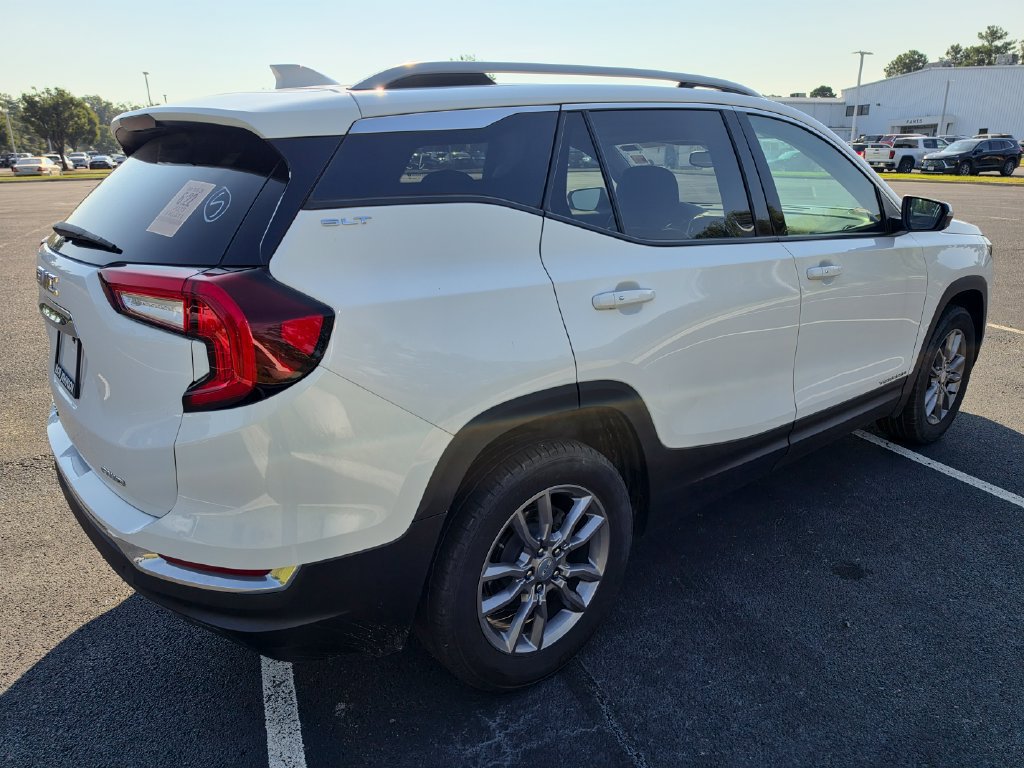 Used 2023 GMC Terrain SLT w/ LPO, Floor Liner Package AWD/4WD image 12