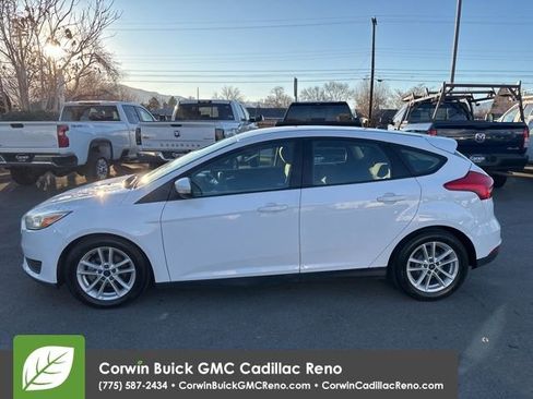 Used 2017 Ford Focus SE image 5