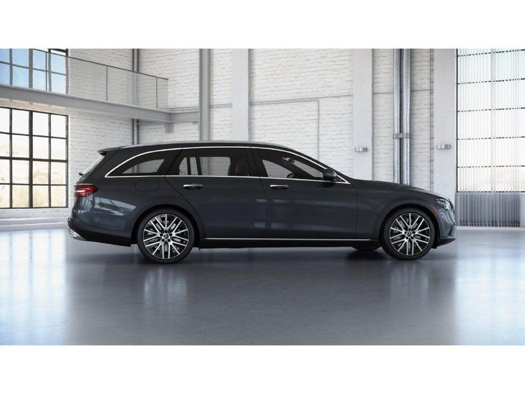 Used 2023 Mercedes-Benz E 450 4MATIC All-Terrain Wagon image 18