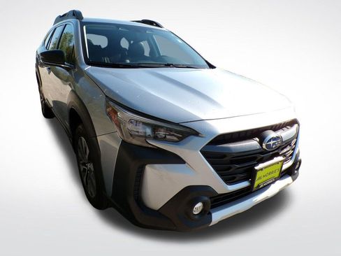 Used 2023 Subaru Outback Limited AWD/4WD image 11