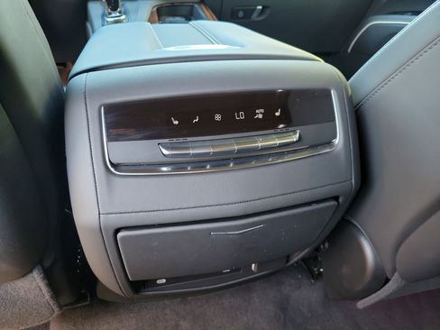 Used 2023 Cadillac Escalade ESV Premium Luxury w/ LPO, Floor Liner Package AWD/4WD image 15