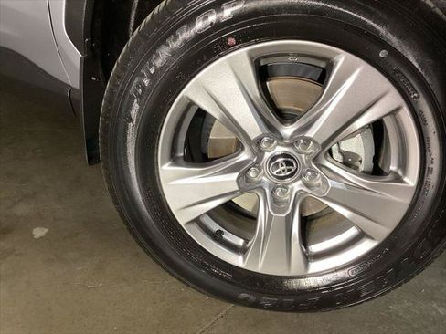 Certified 2025 Toyota RAV4 XLE w/ Convenience Package AWD/4WD image 10