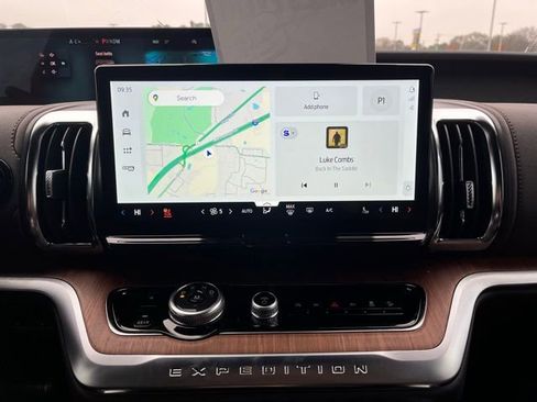 Certified 2025 Ford Expedition King Ranch image 8