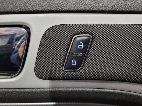 Used 2014 Ford Explorer XLT w/ Equipment Group 202A image 43