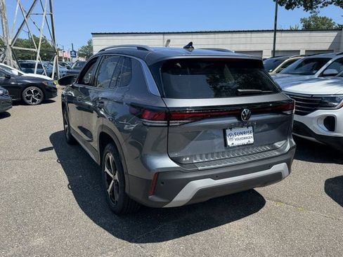 Used 2026 Volkswagen Tiguan SE AWD/4WD image 6