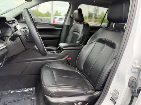 Used 2022 Jeep Grand Cherokee L Limited AWD/4WD image 11