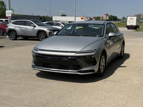 New 2026 Hyundai Sonata SE FWD image 11