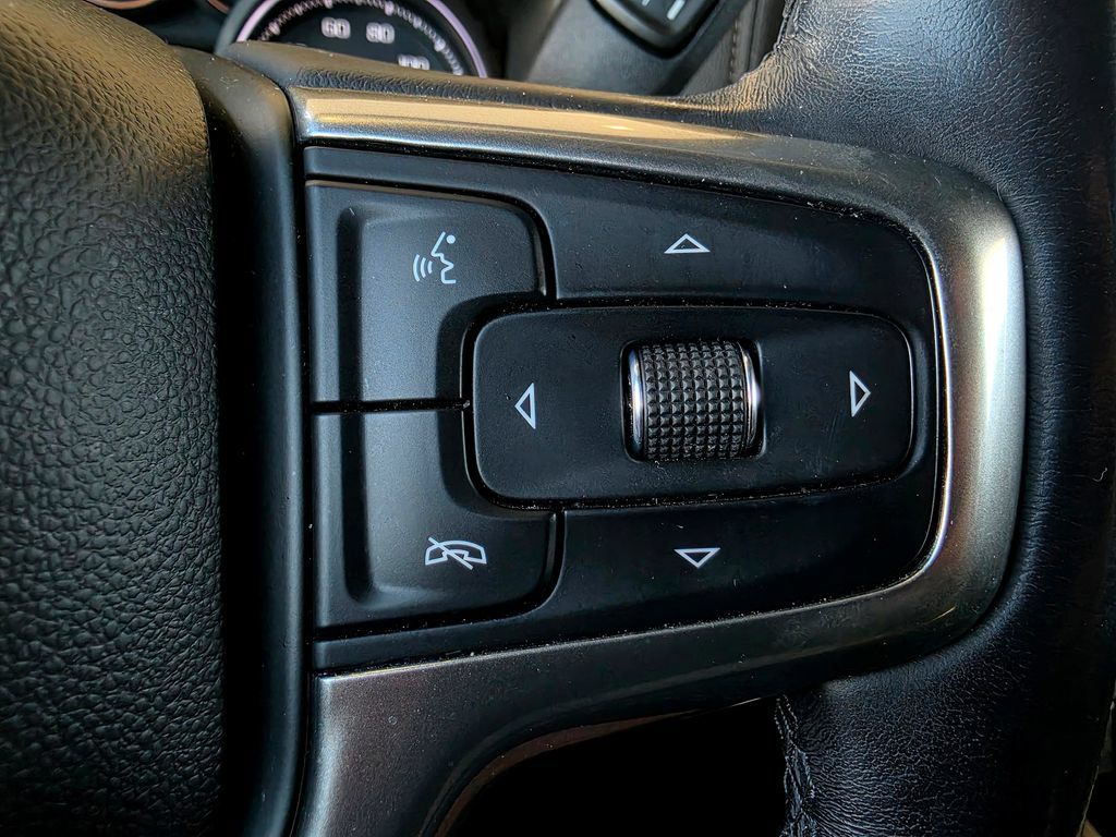 Used 2019 Chevrolet Silverado 1500 LTZ AWD/4WD image 29
