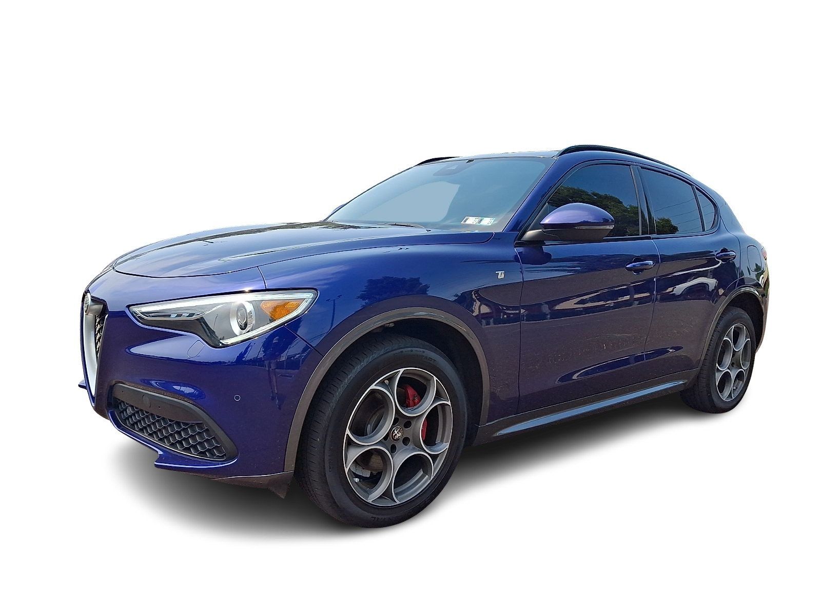 Used 2023 Alfa Romeo Stelvio Ti w/ Active Assist Plus Package AWD/4WD image 3